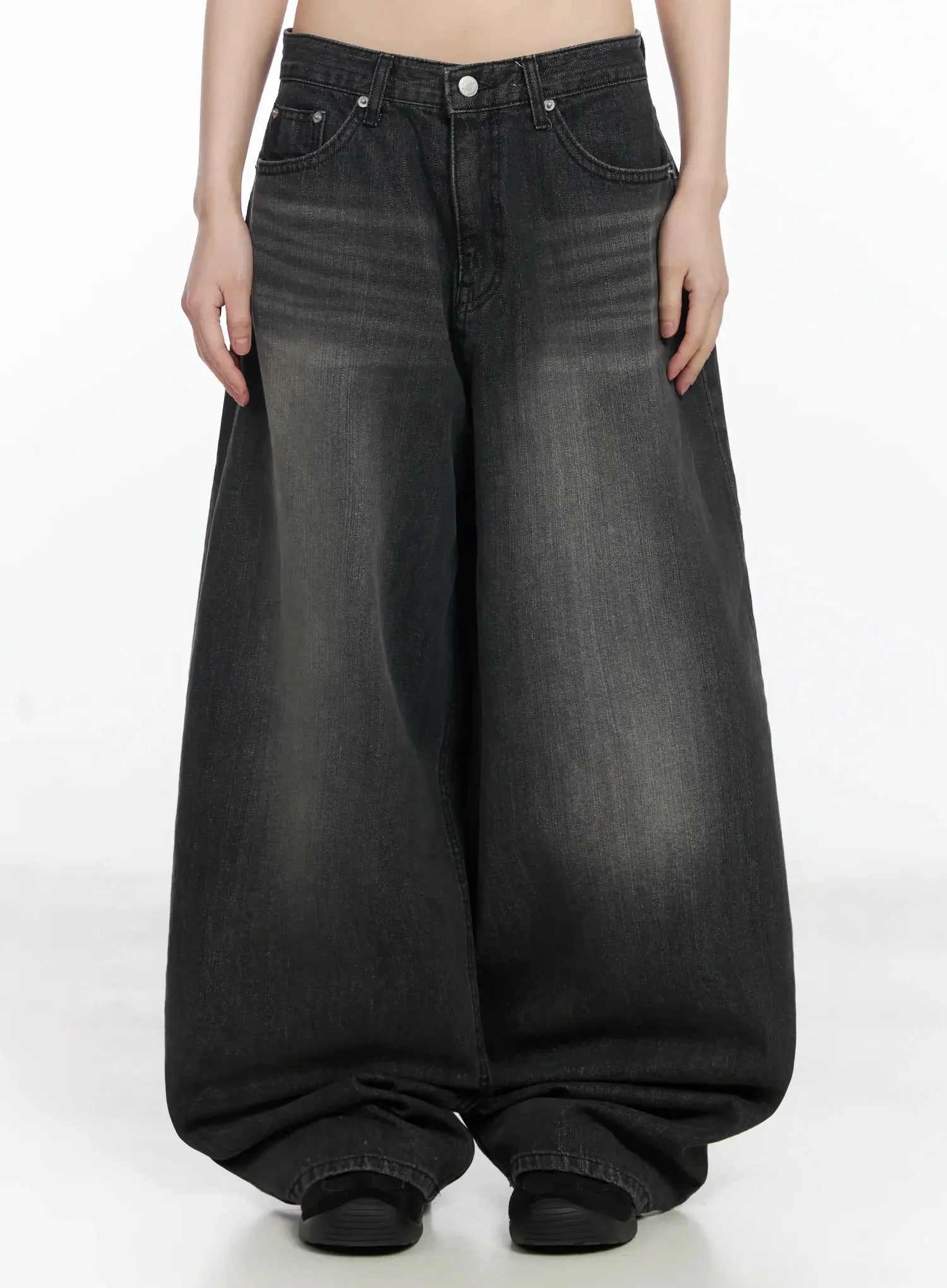 Romy Back-Belt Baggy Jeans IF505