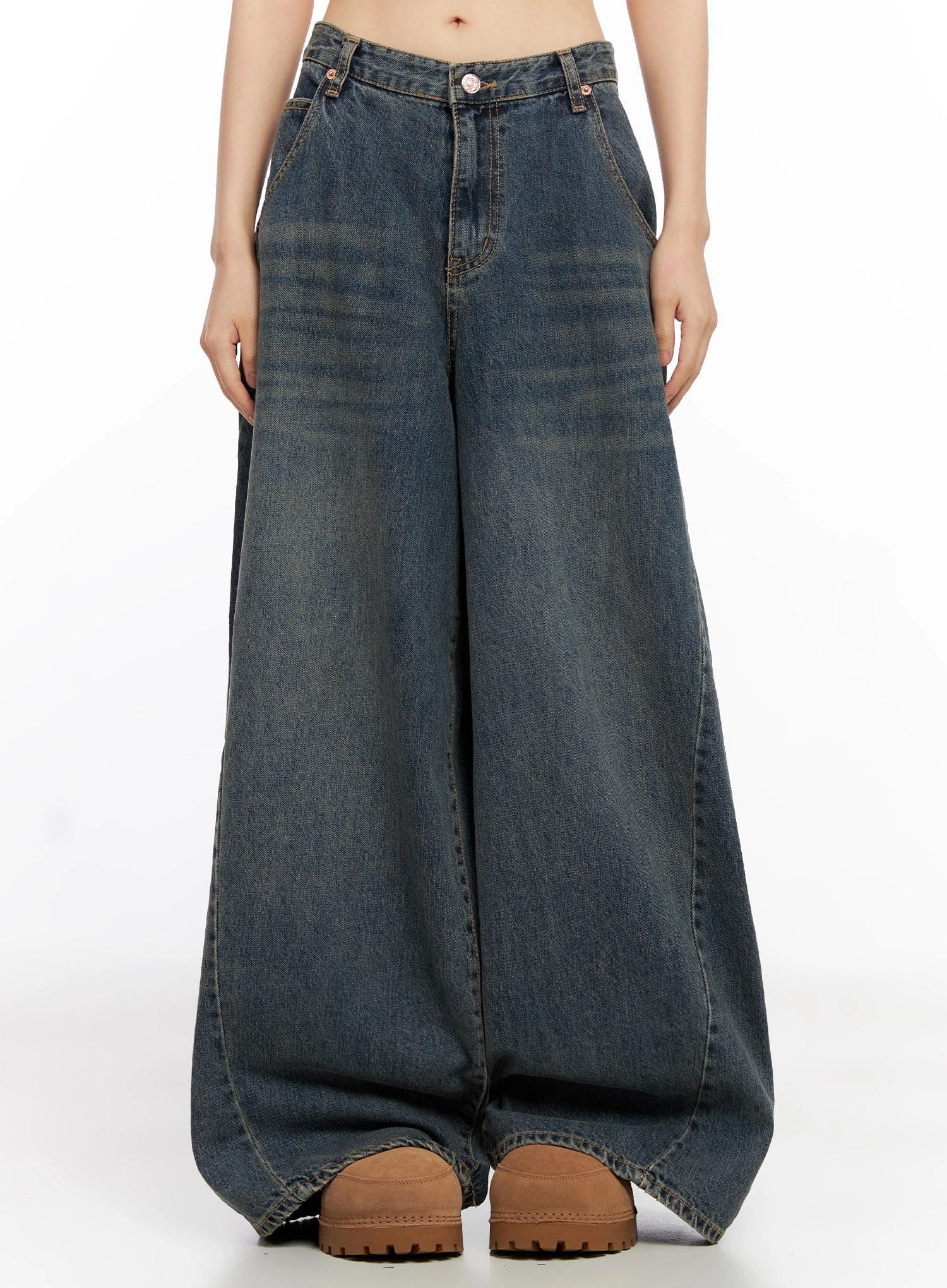 Skyler Washed Balloon Fit Jeans IN503