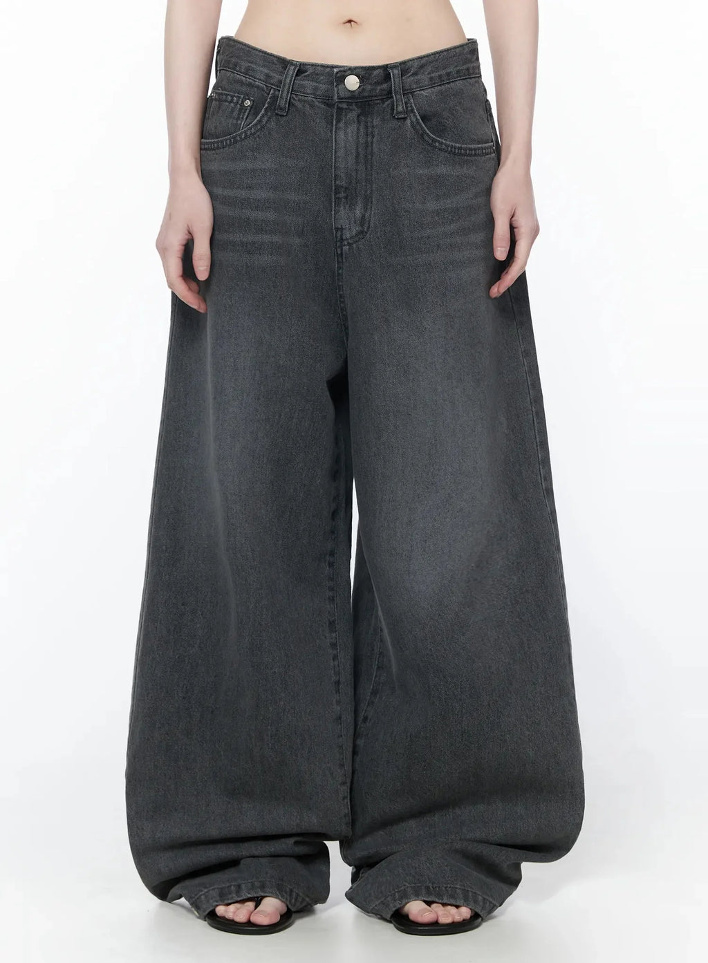 Shia Vintage Wash Wide-Leg Jeans IY514