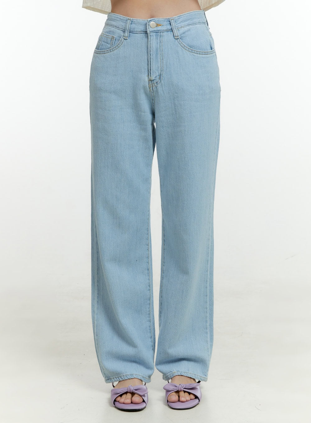 Ava Light Washed Straight Jeans OL430