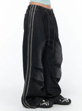 Raelyn Wide Leg Track Balloon Jeans CA515