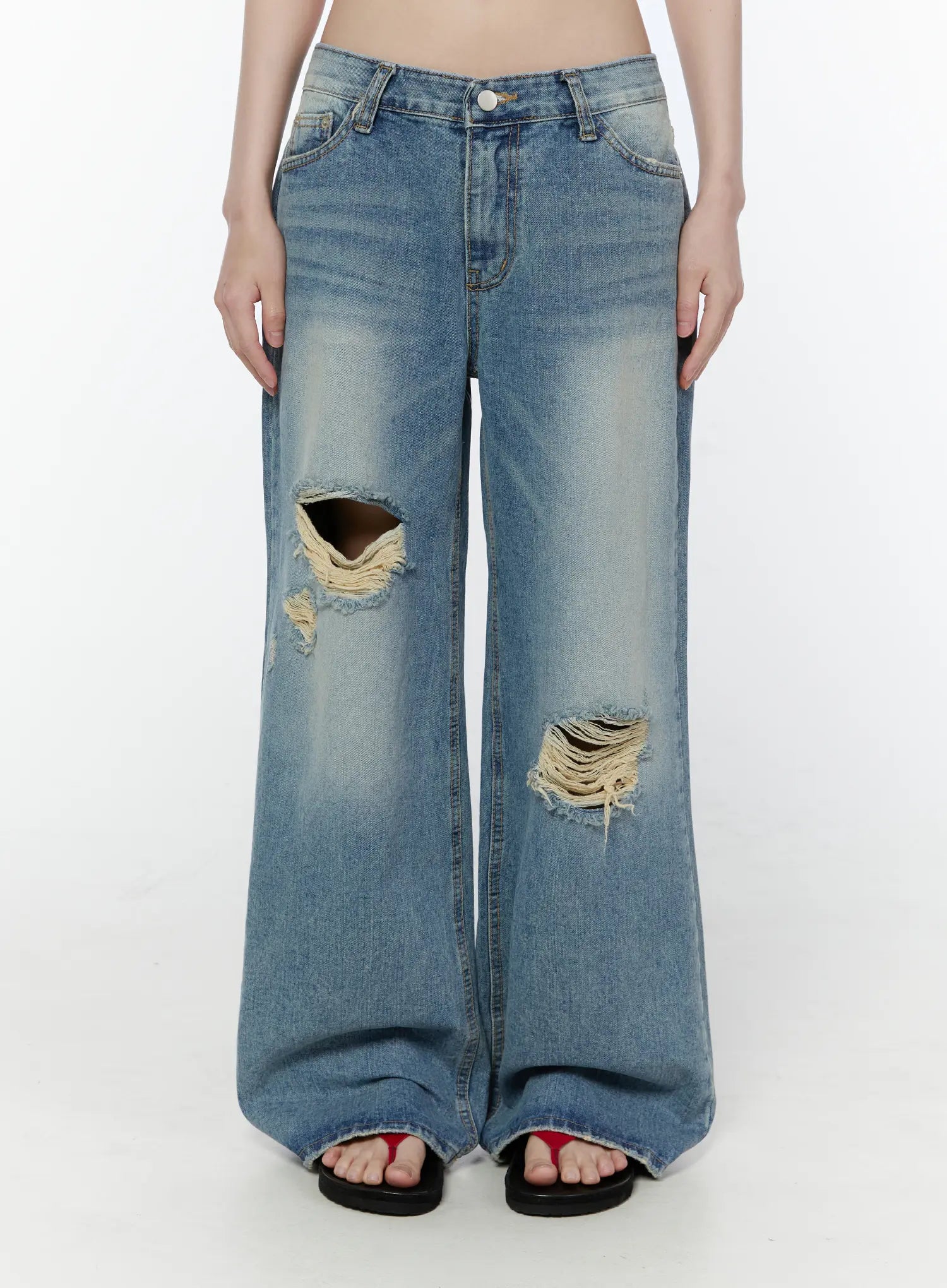 Anouk Vintage Wash Ripped Straight Jeans CU505