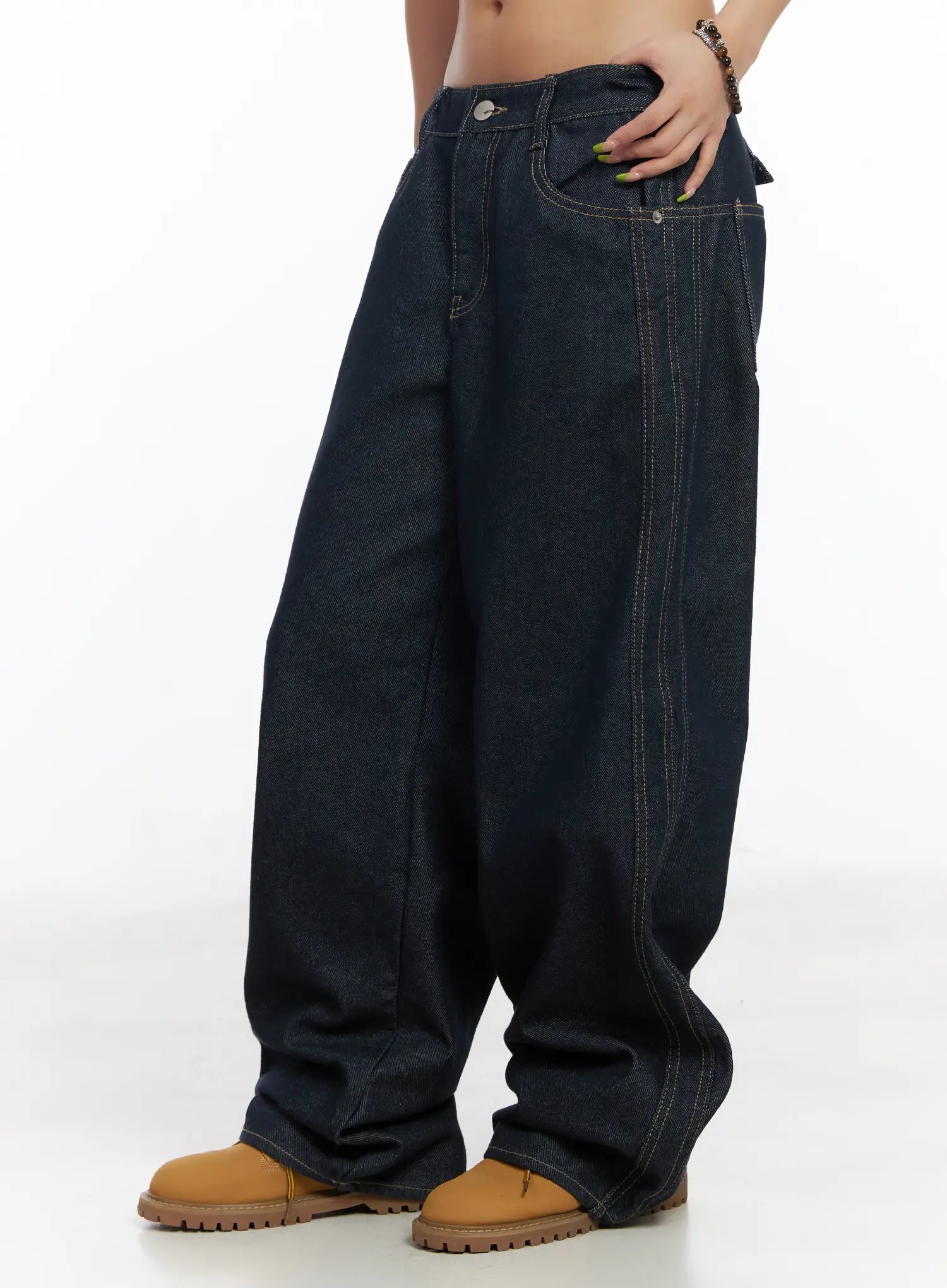Micah Non-Fade Wide Leg Jeans CM525