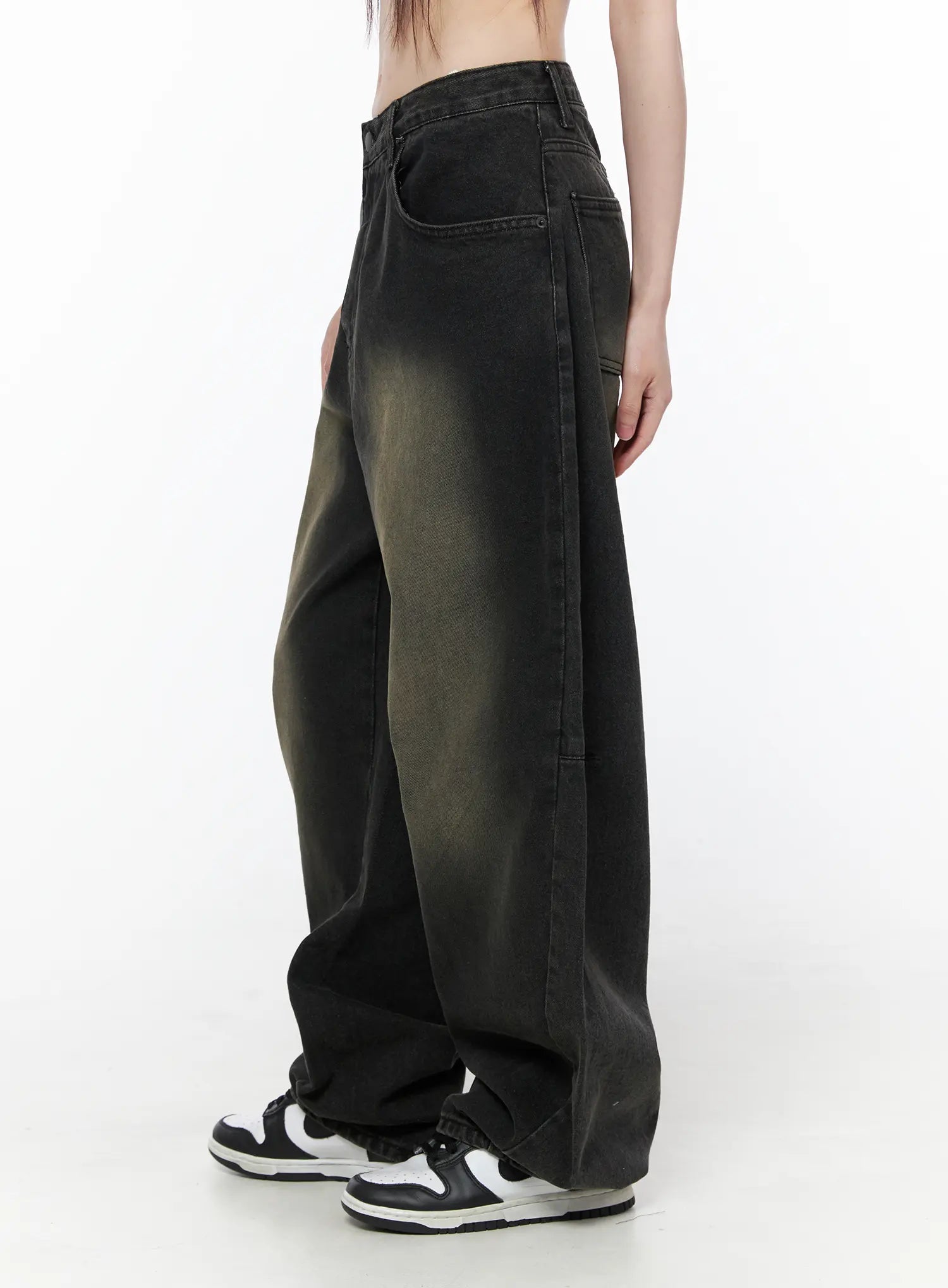 Bodie Vintage Wash Wide Leg Jeans CU519