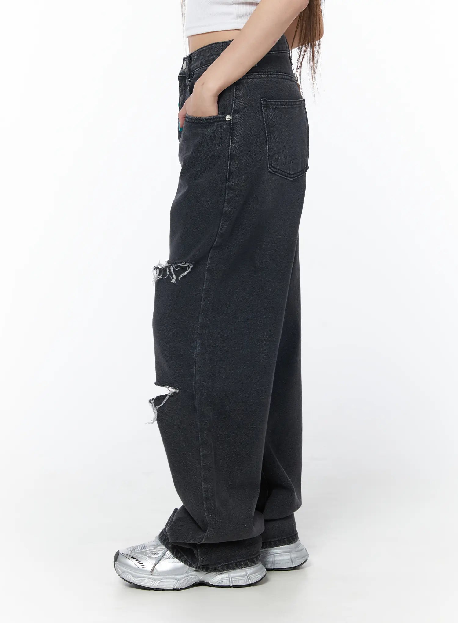 Nami Distressed Wide Leg Jeans CY529