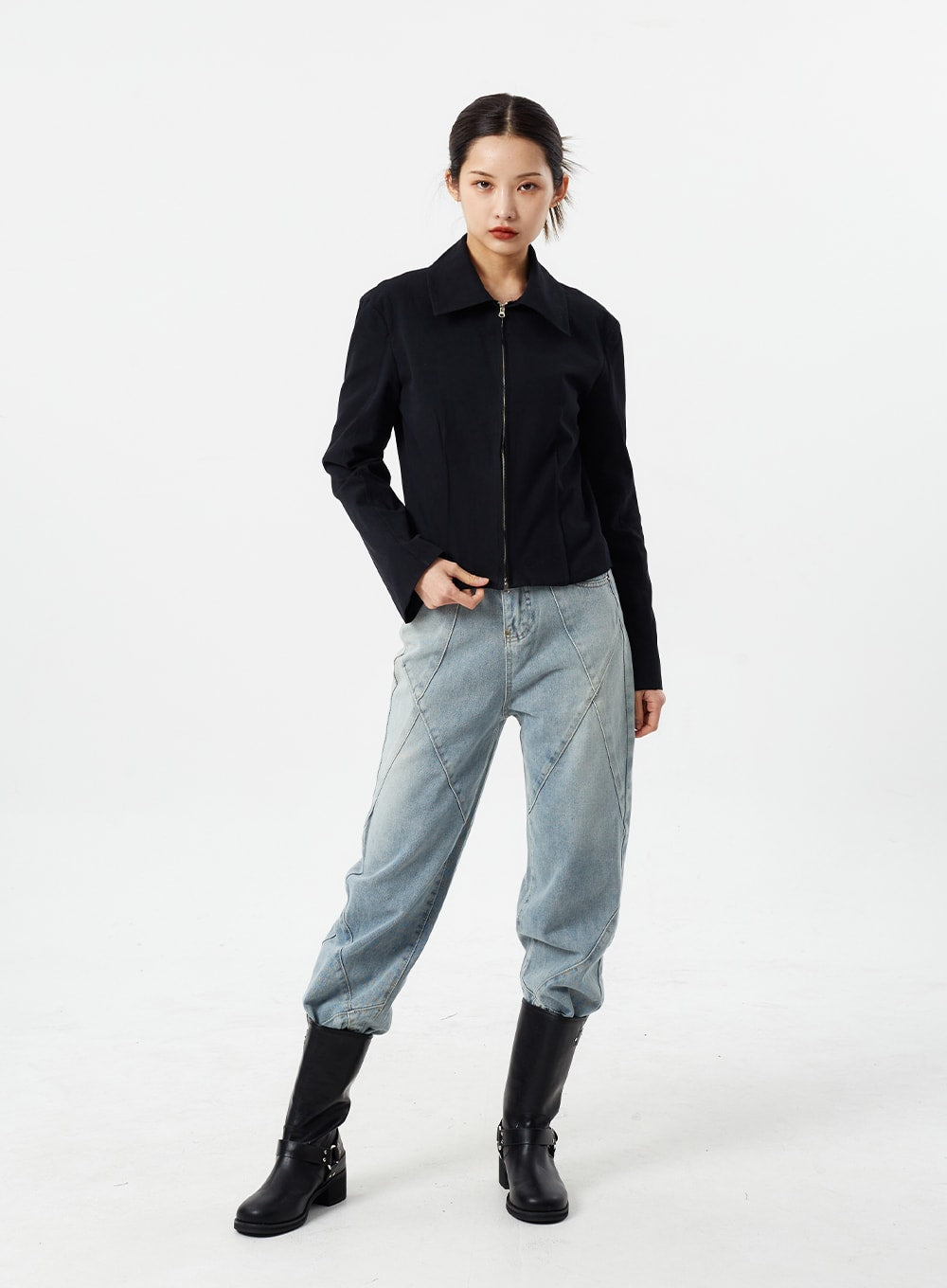 Light Wash Straight Leg Jeans CM307