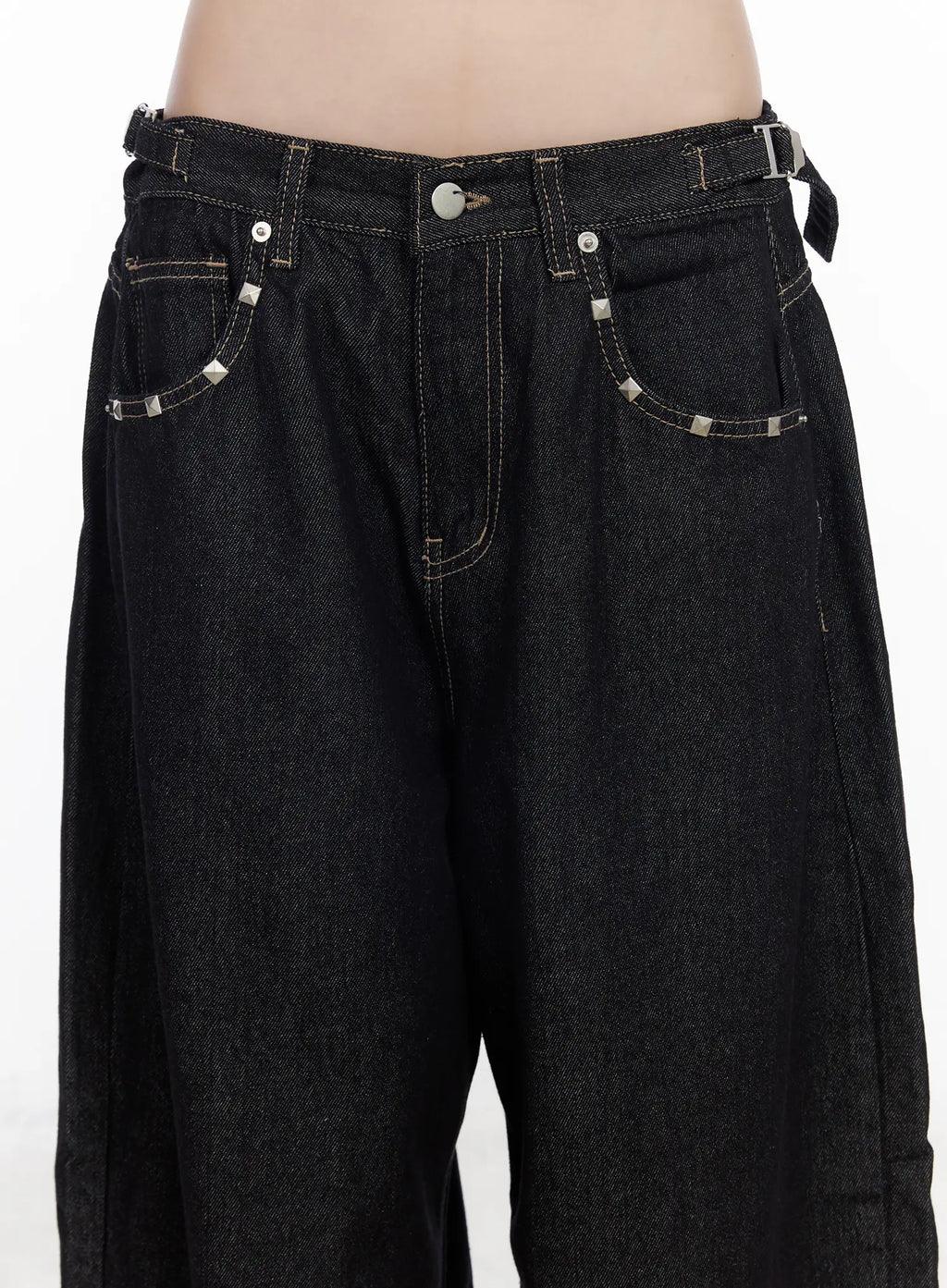 Dulce Studded Wide-Leg Jeans CM526