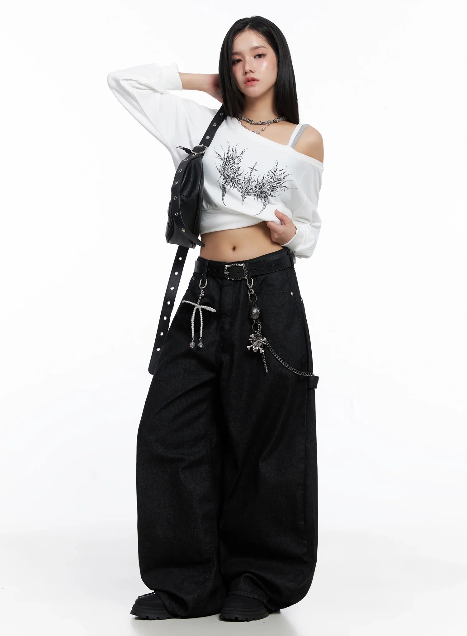 Lea Cross-Patch Baggy Jeans IS525