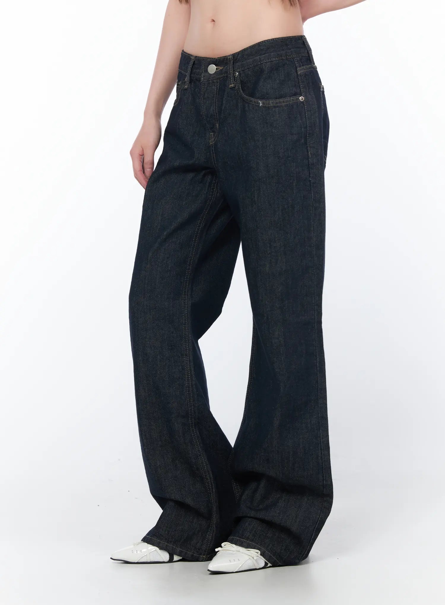 Keziah Straight-Leg Jeans CA529