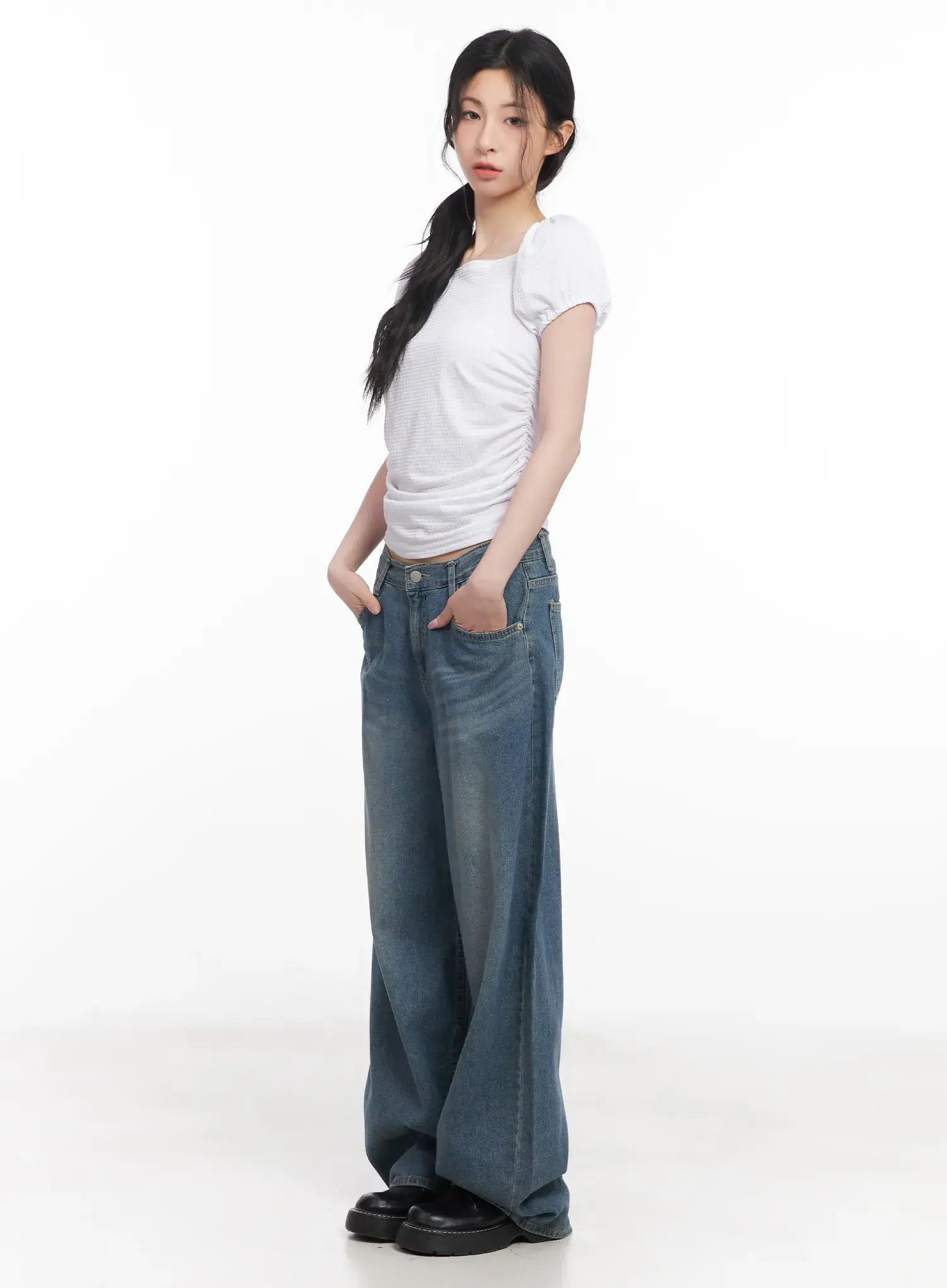 Chaewon Washed Wide-Leg Jeans CU511