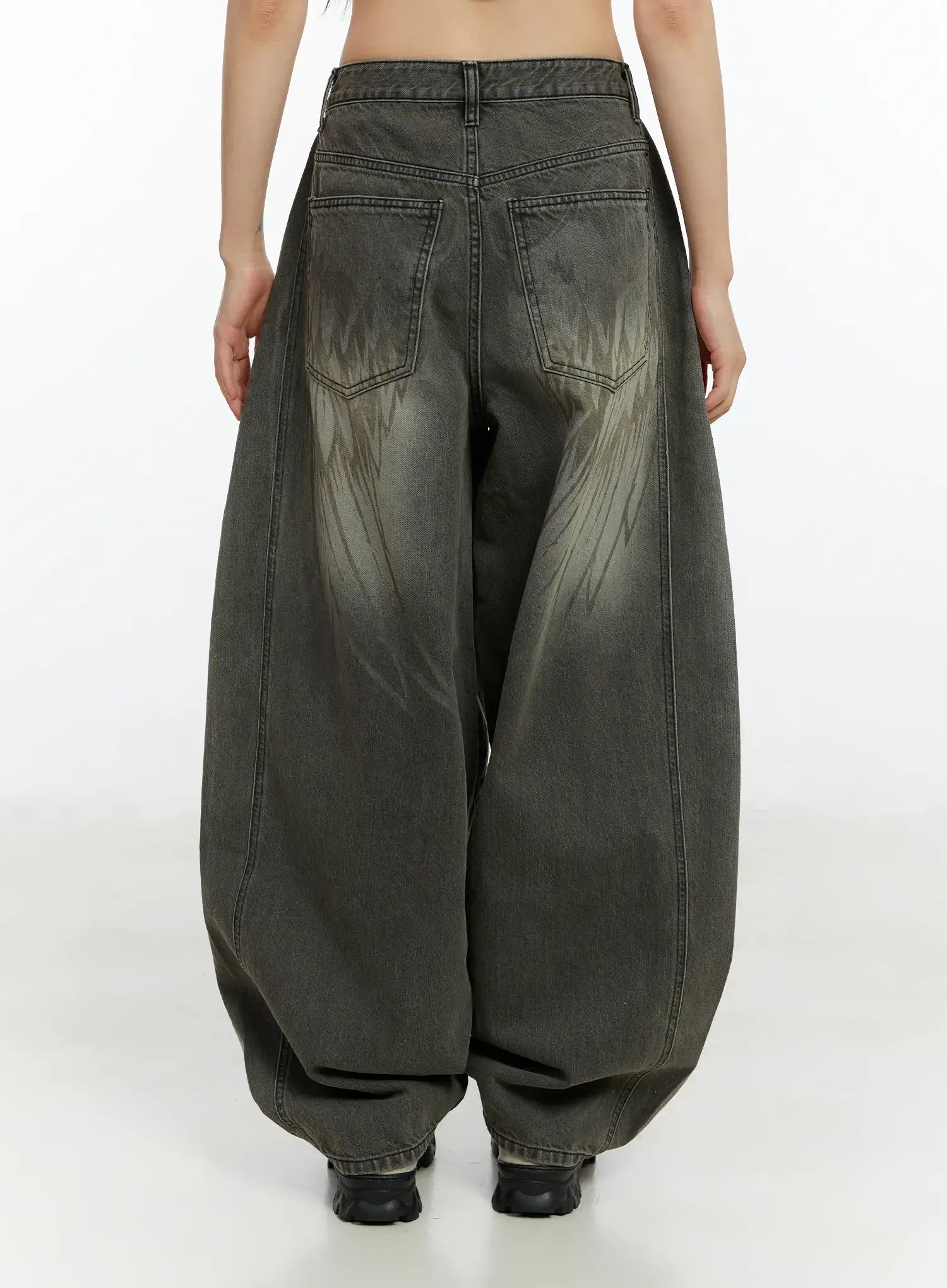 Karter Angel Wing Washed Wide Leg Jeans CF509