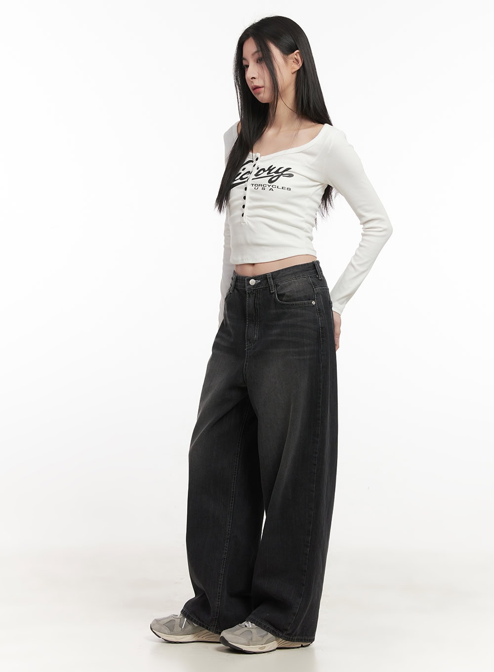 Ruth Washed Wide-Leg Jeans CF514