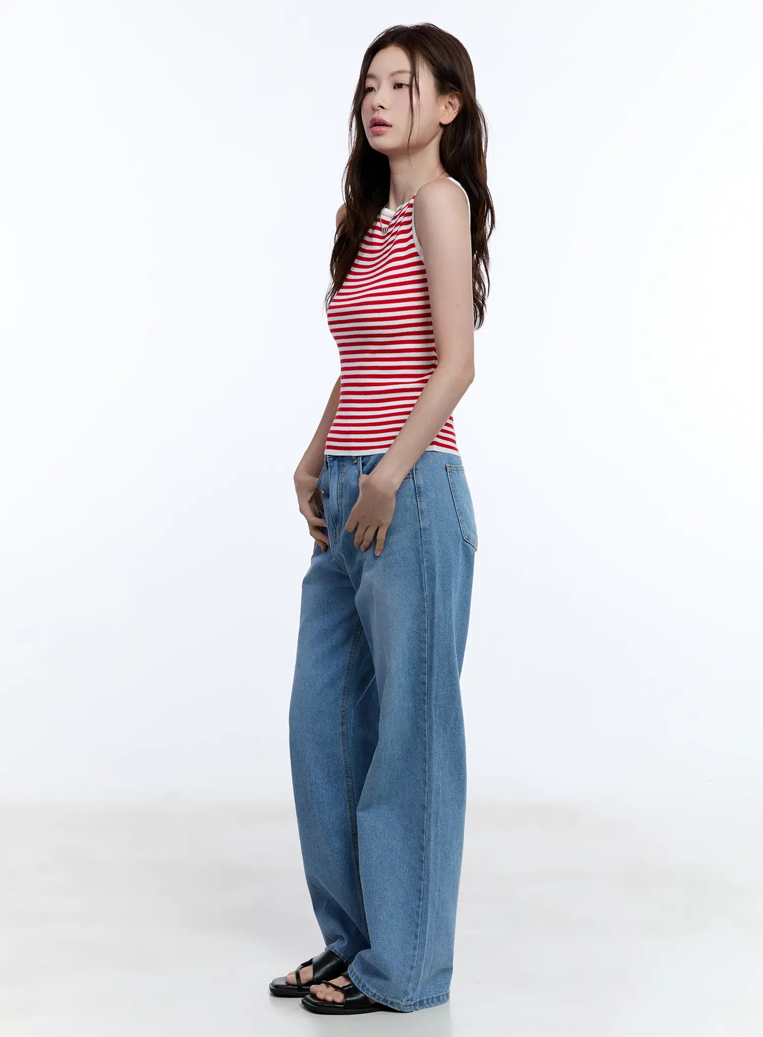 Jisoo Straight-Fit Jeans CU513