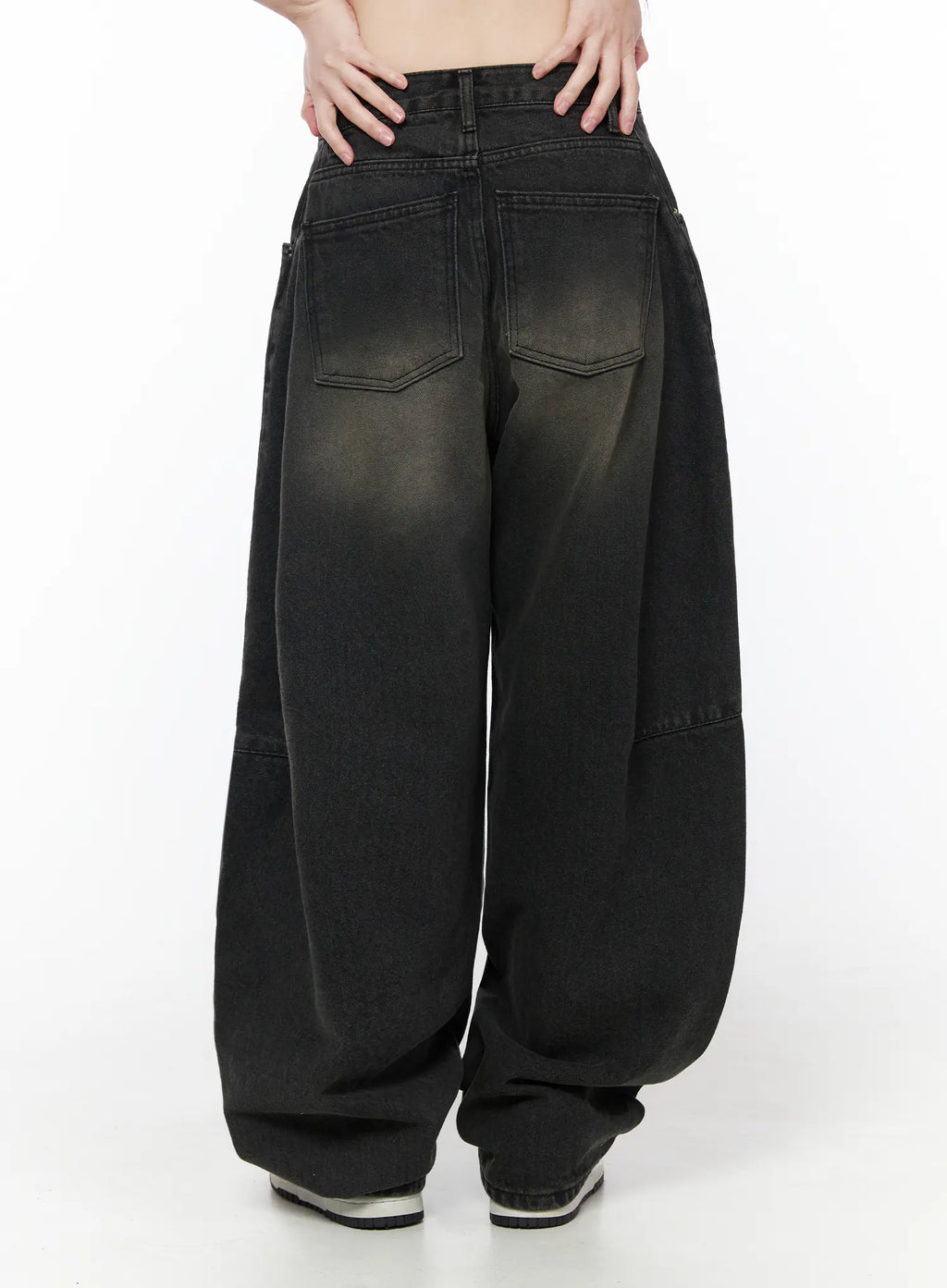 Bodie Vintage Wash Wide Leg Jeans CU519