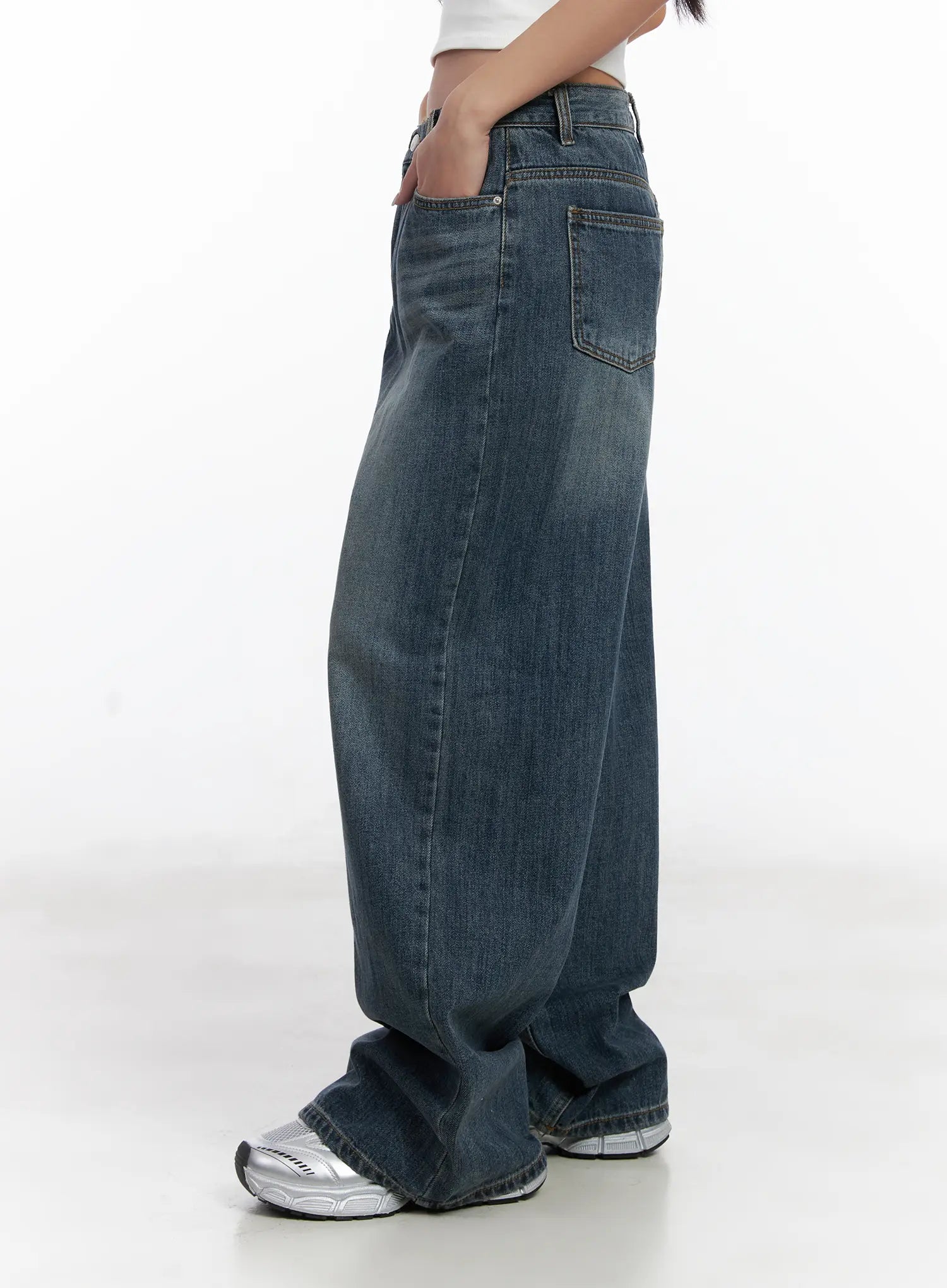 Aya Washed Baggy Jeans CN528