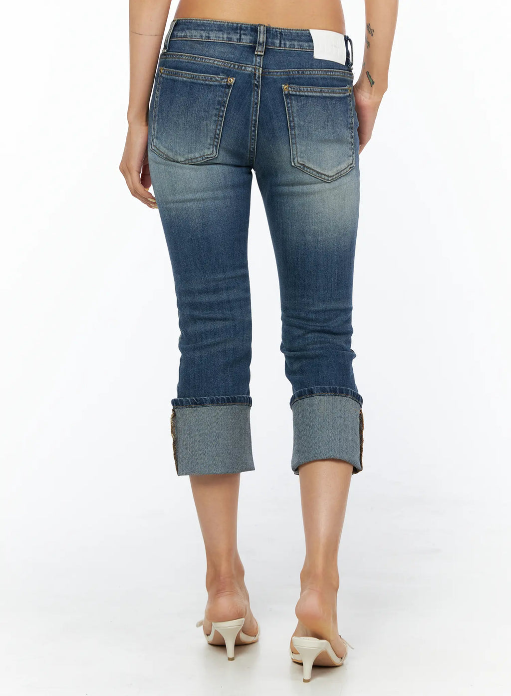 Rena Roll-Up Capri Jeans CU517