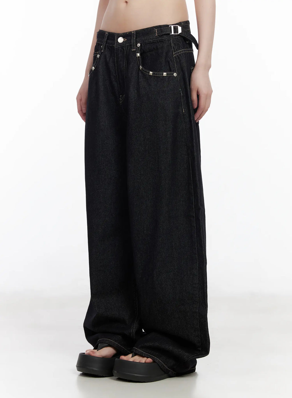 Dulce Studded Wide-Leg Jeans CM526