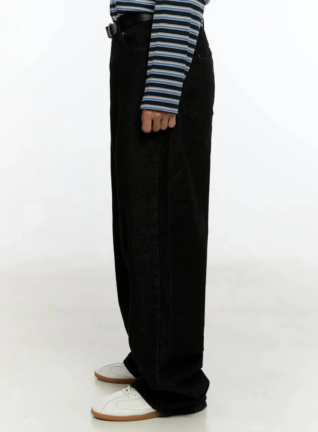 Men's Black Wide-Leg Jeans IN525