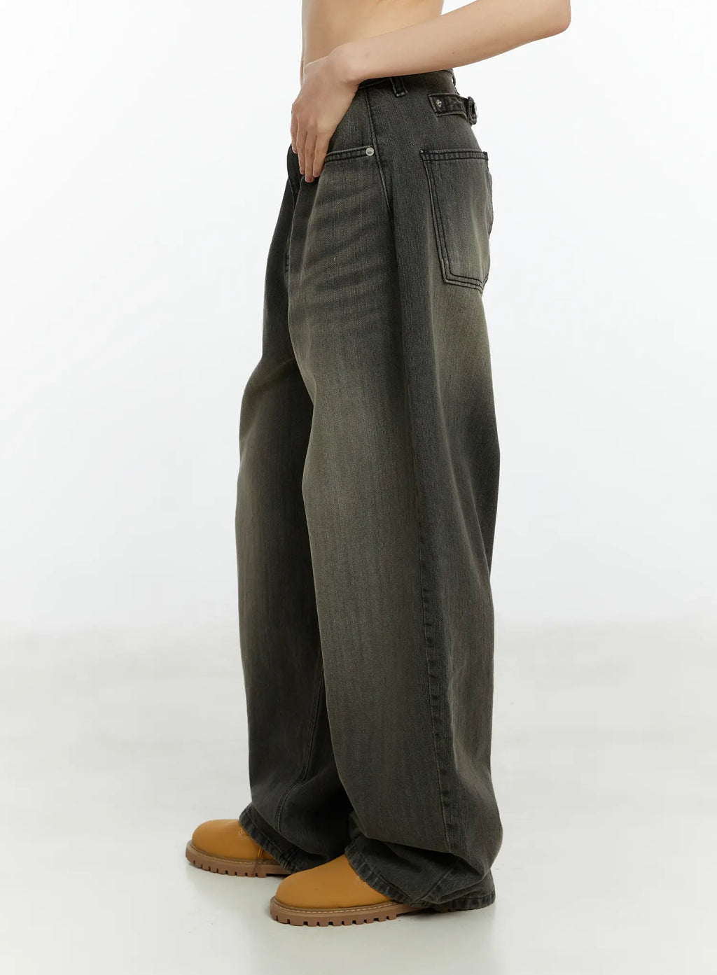 Kenna Washed Backstrap Wide Leg Jeans CF509