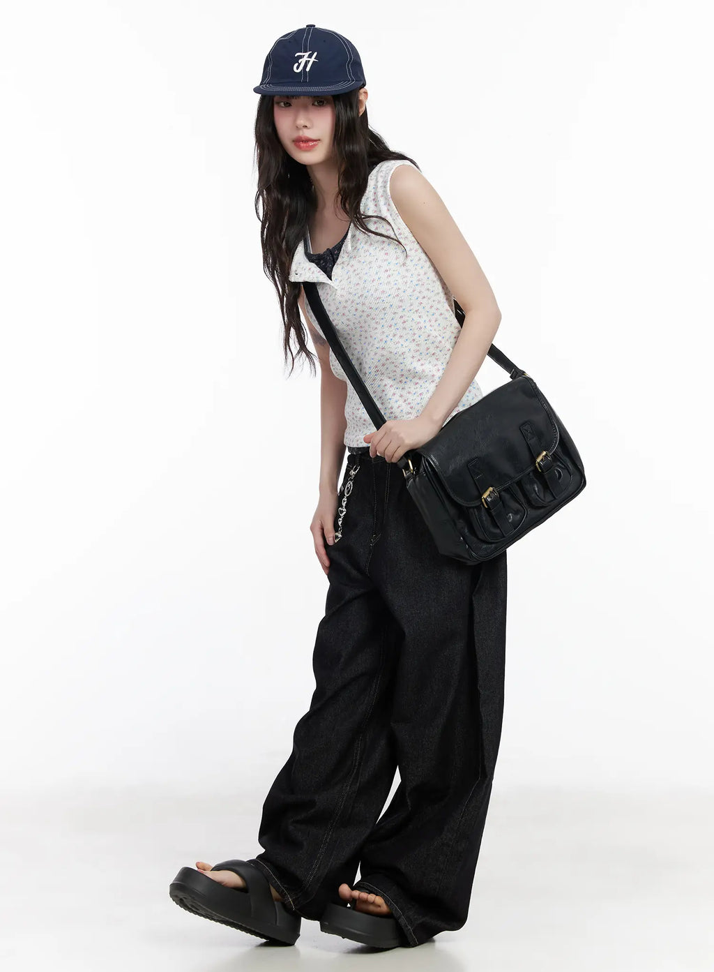 Dulce Studded Wide-Leg Jeans CM526