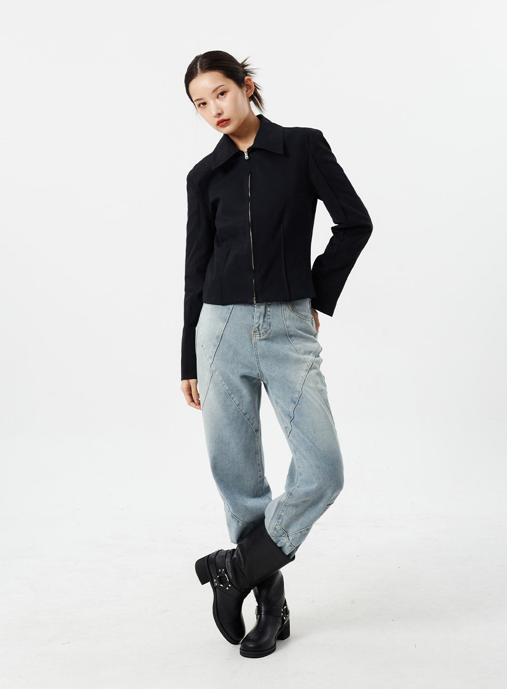 Light Wash Straight Leg Jeans CM307