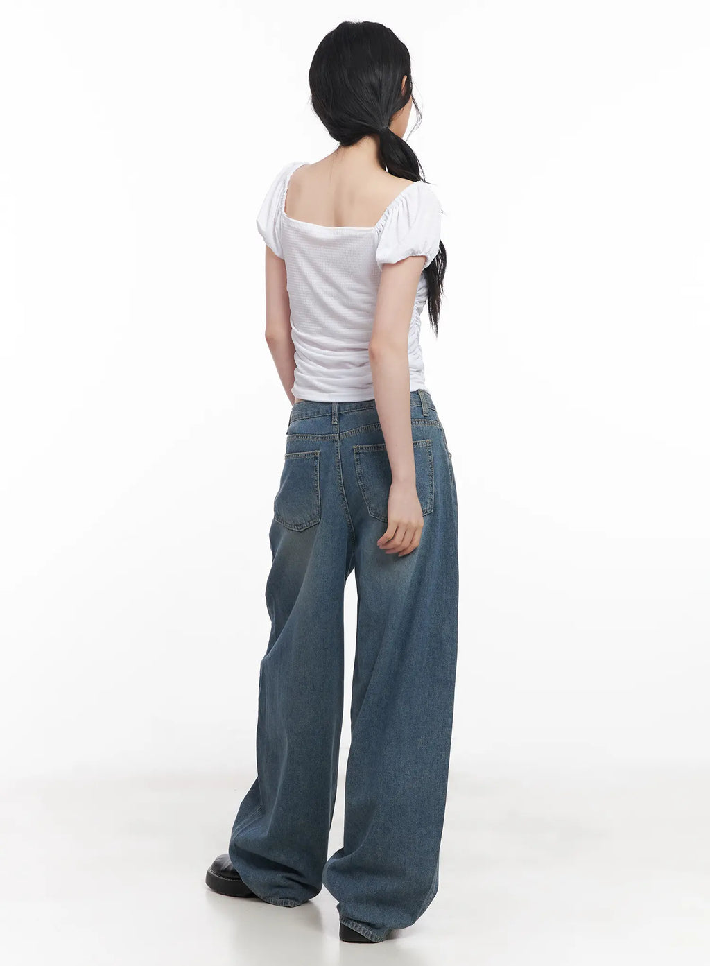Chaewon Washed Wide-Leg Jeans CU511