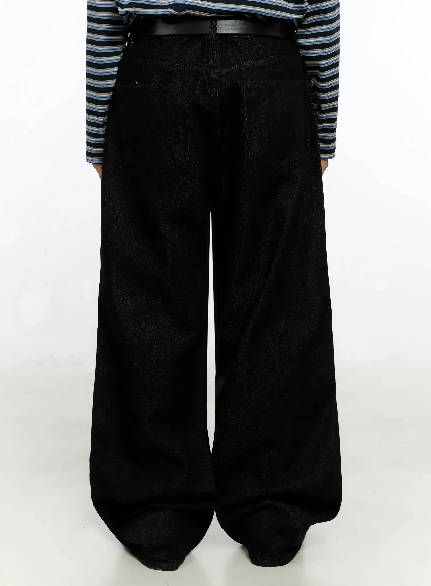 Men's Black Wide-Leg Jeans IN525