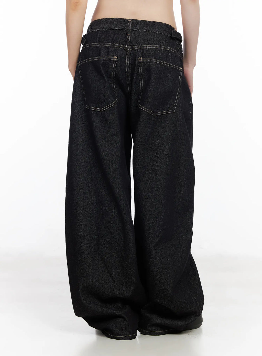 Dulce Studded Wide-Leg Jeans CM526