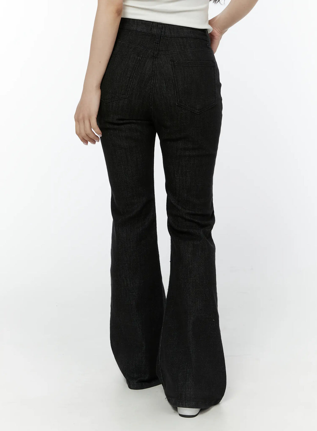 Dohee Non-Fade Contrast Stitch Bootcut Pants IY511