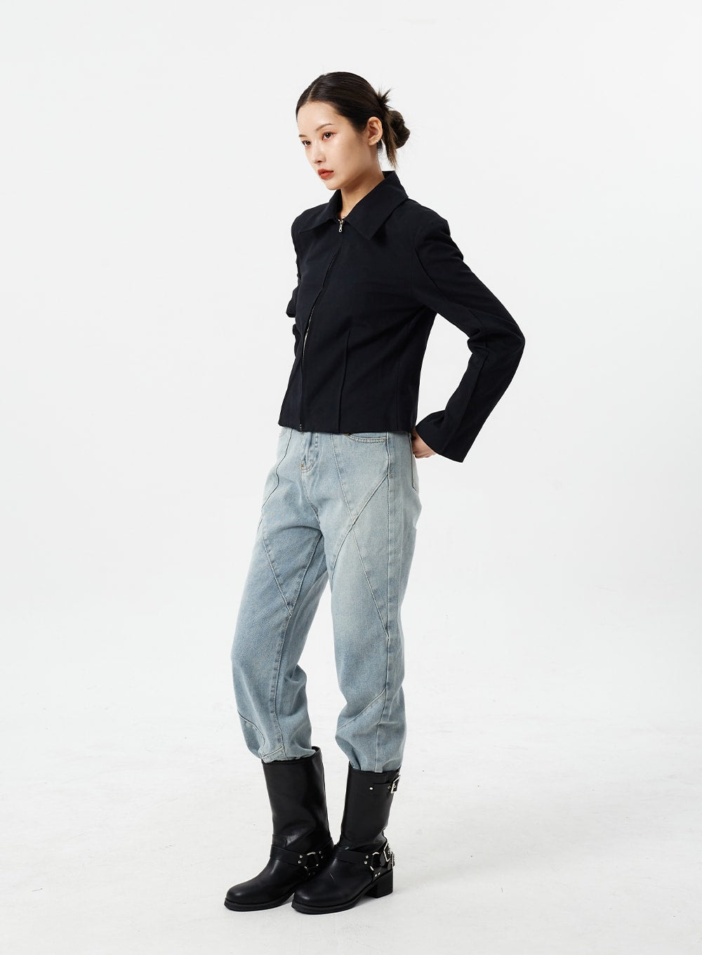 Light Wash Straight Leg Jeans CM307
