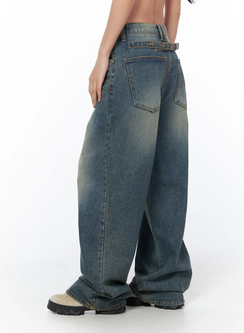 Brit Relaxed Fit Wide Leg Jeans CY512