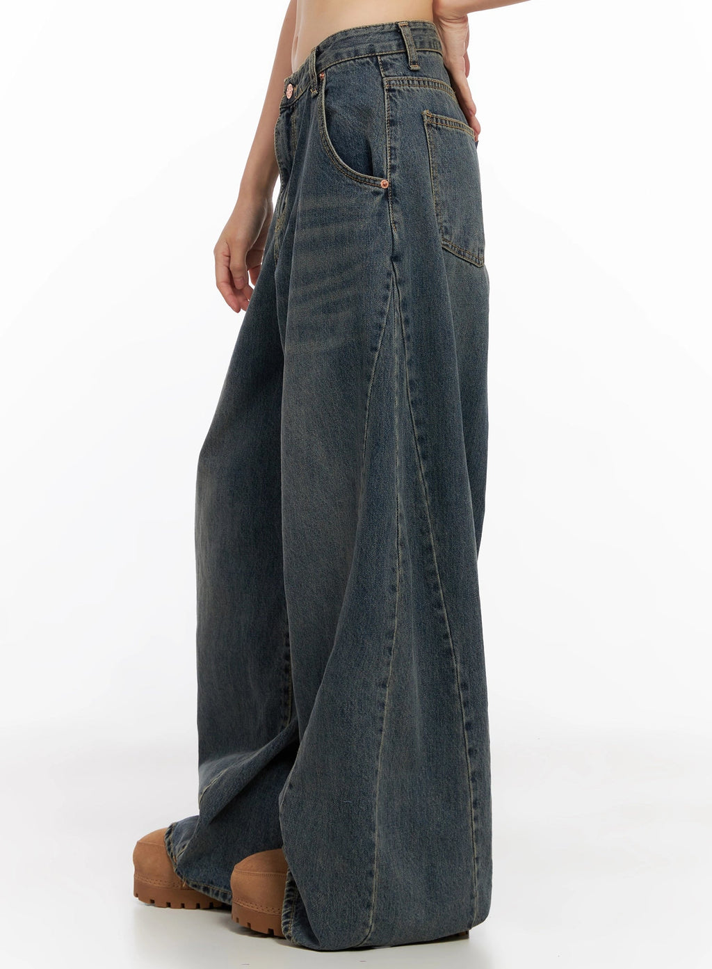 Skyler Washed Balloon Fit Jeans IN503