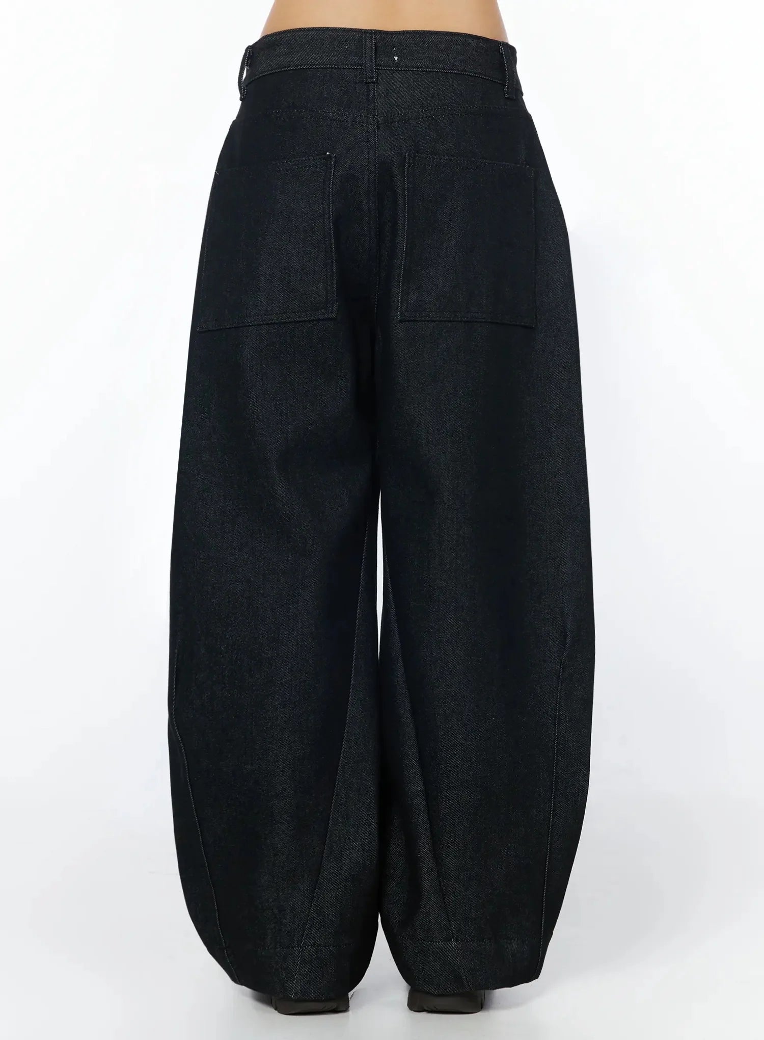 Evania Low-Rise Baggy Jeans IU508