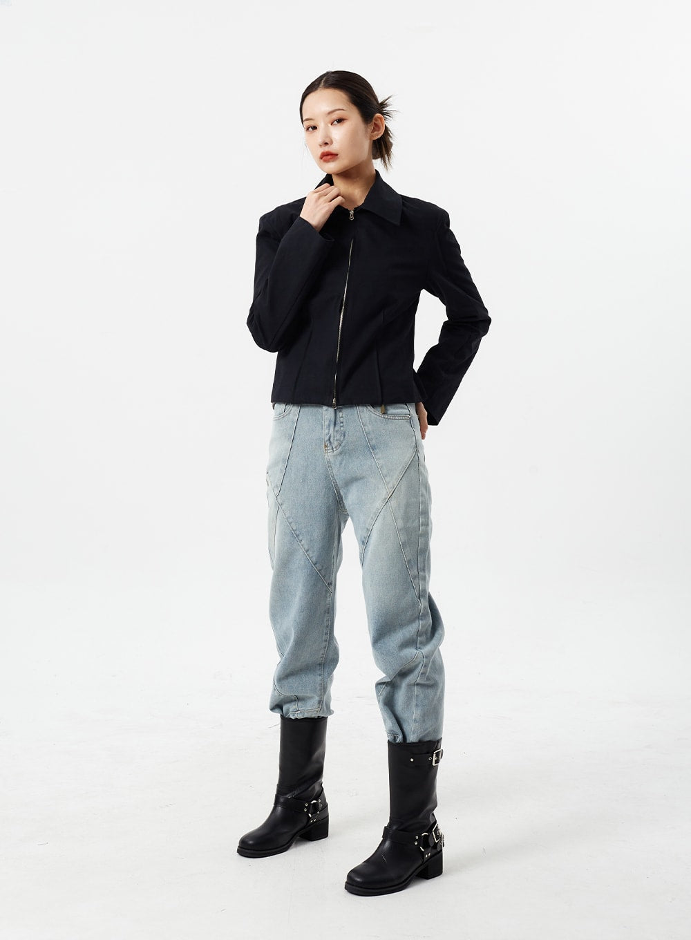 Light Wash Straight Leg Jeans CM307
