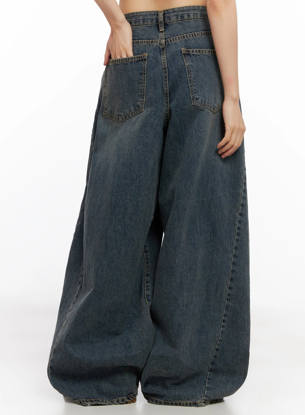 Skyler Washed Balloon Fit Jeans IN503