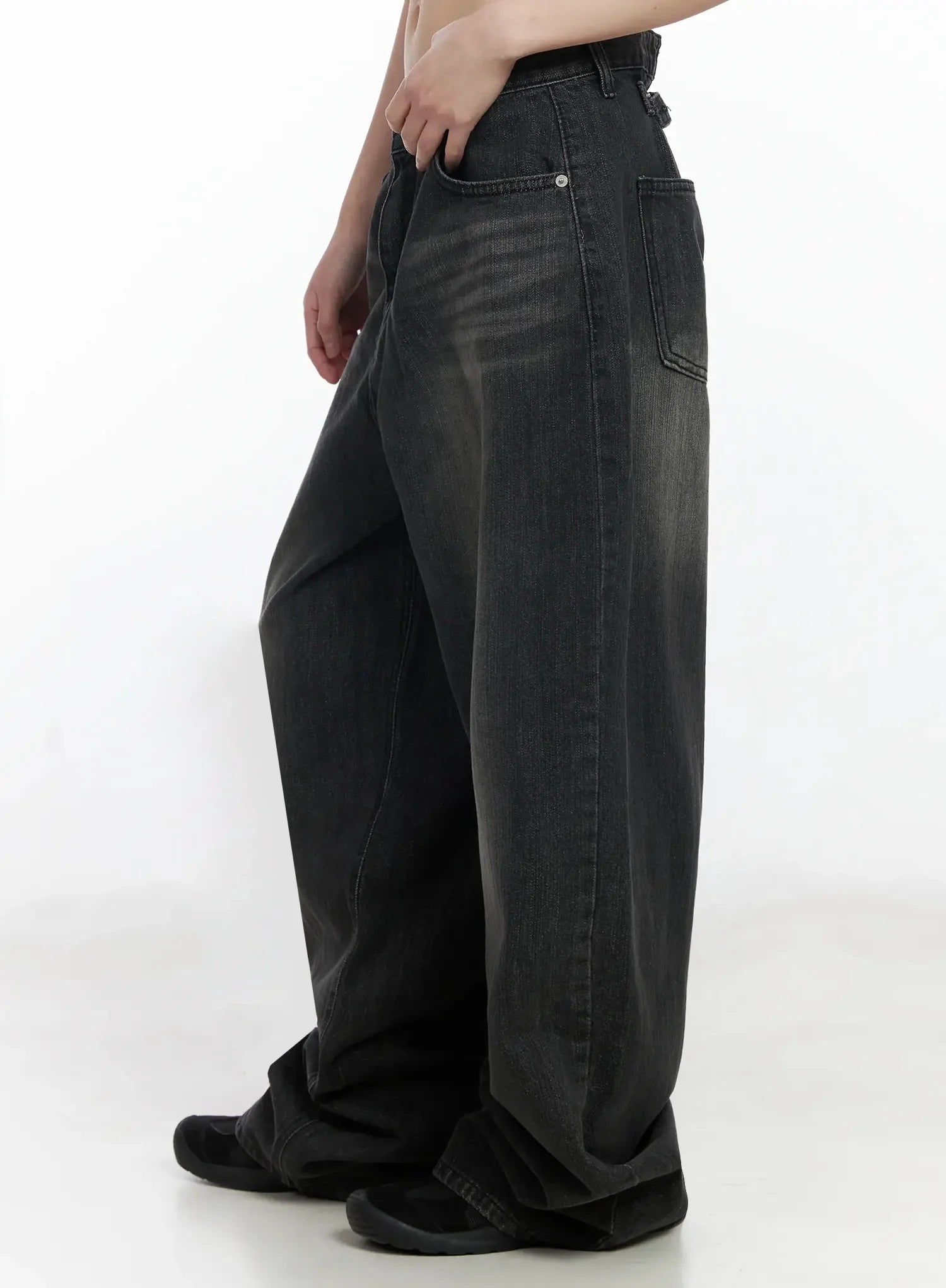Romy Back-Belt Baggy Jeans IF505