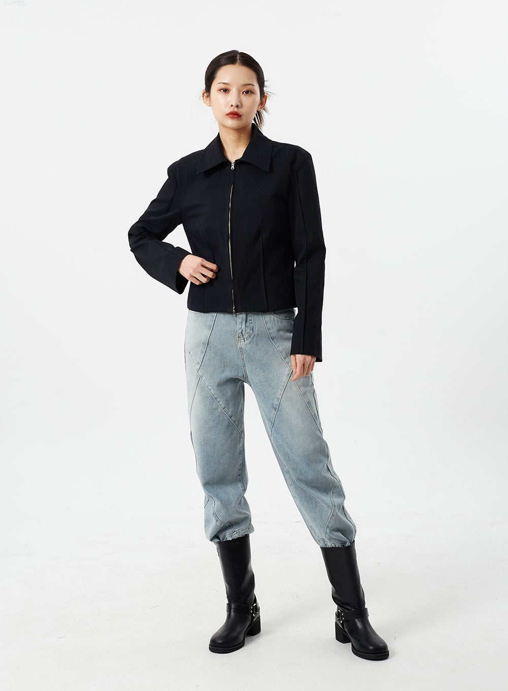Light Wash Straight Leg Jeans CM307