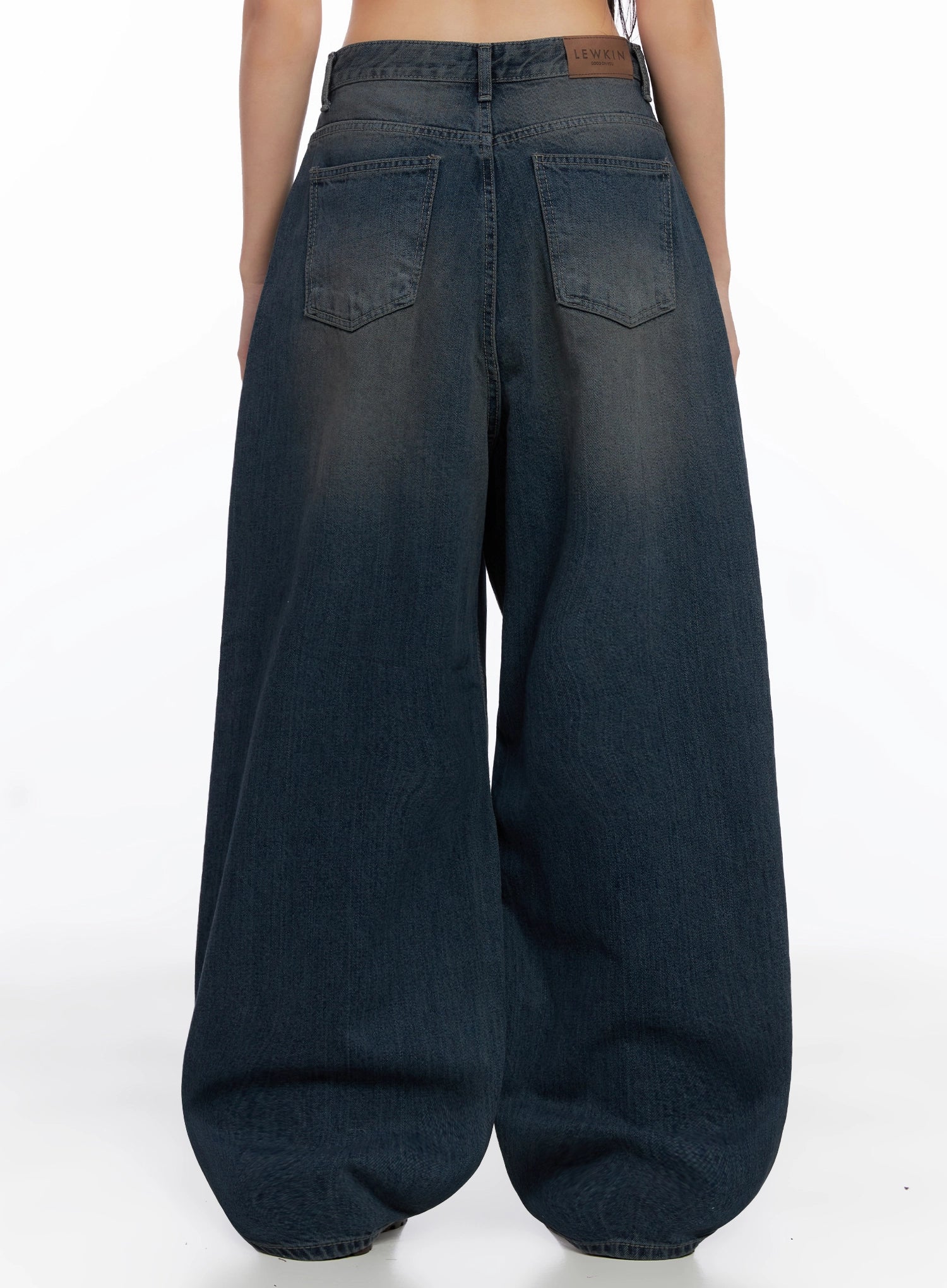 Adelyn Washed Baggy Jeans IS525
