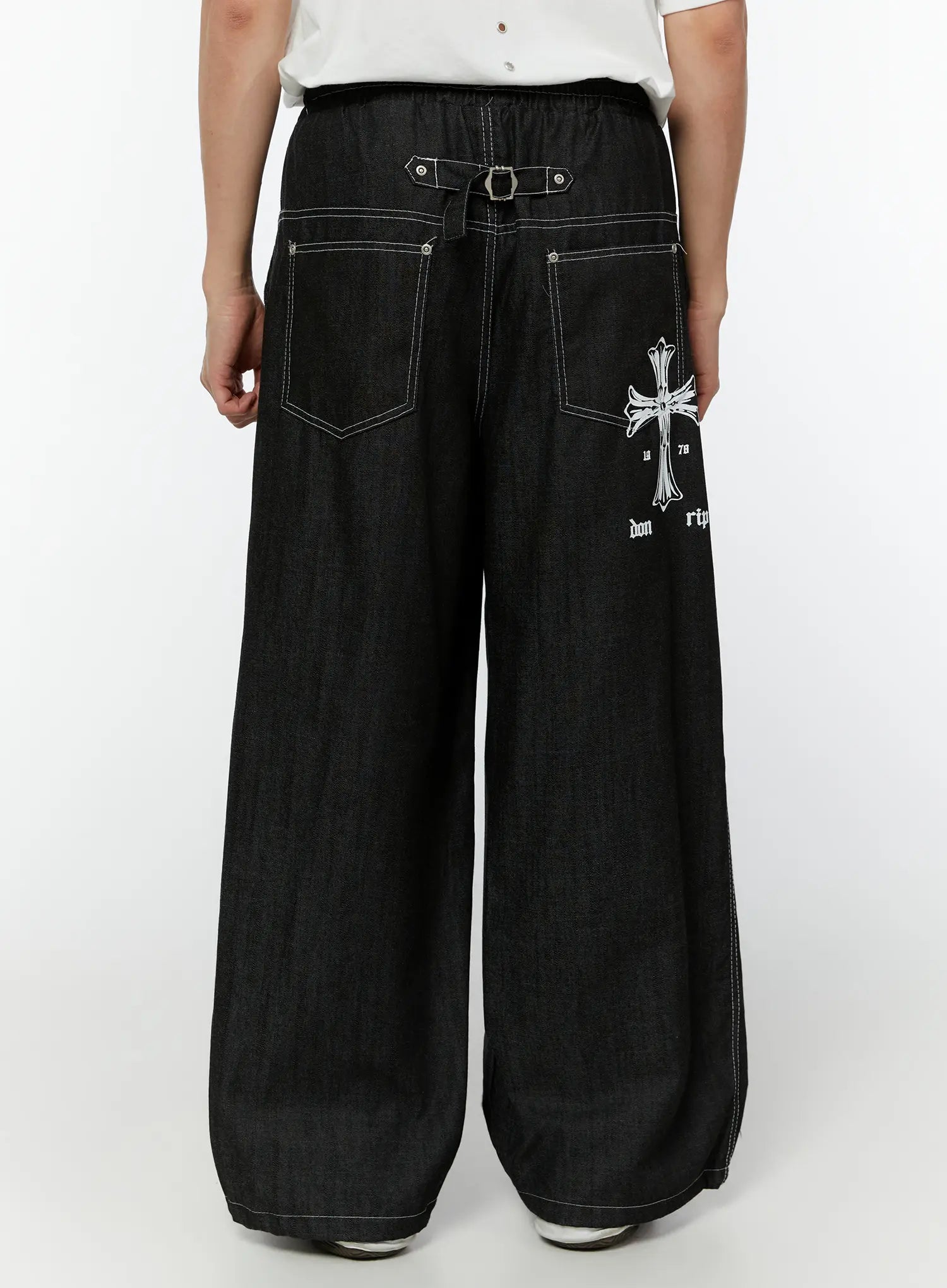 Men's Wide Leg Jeans IU515