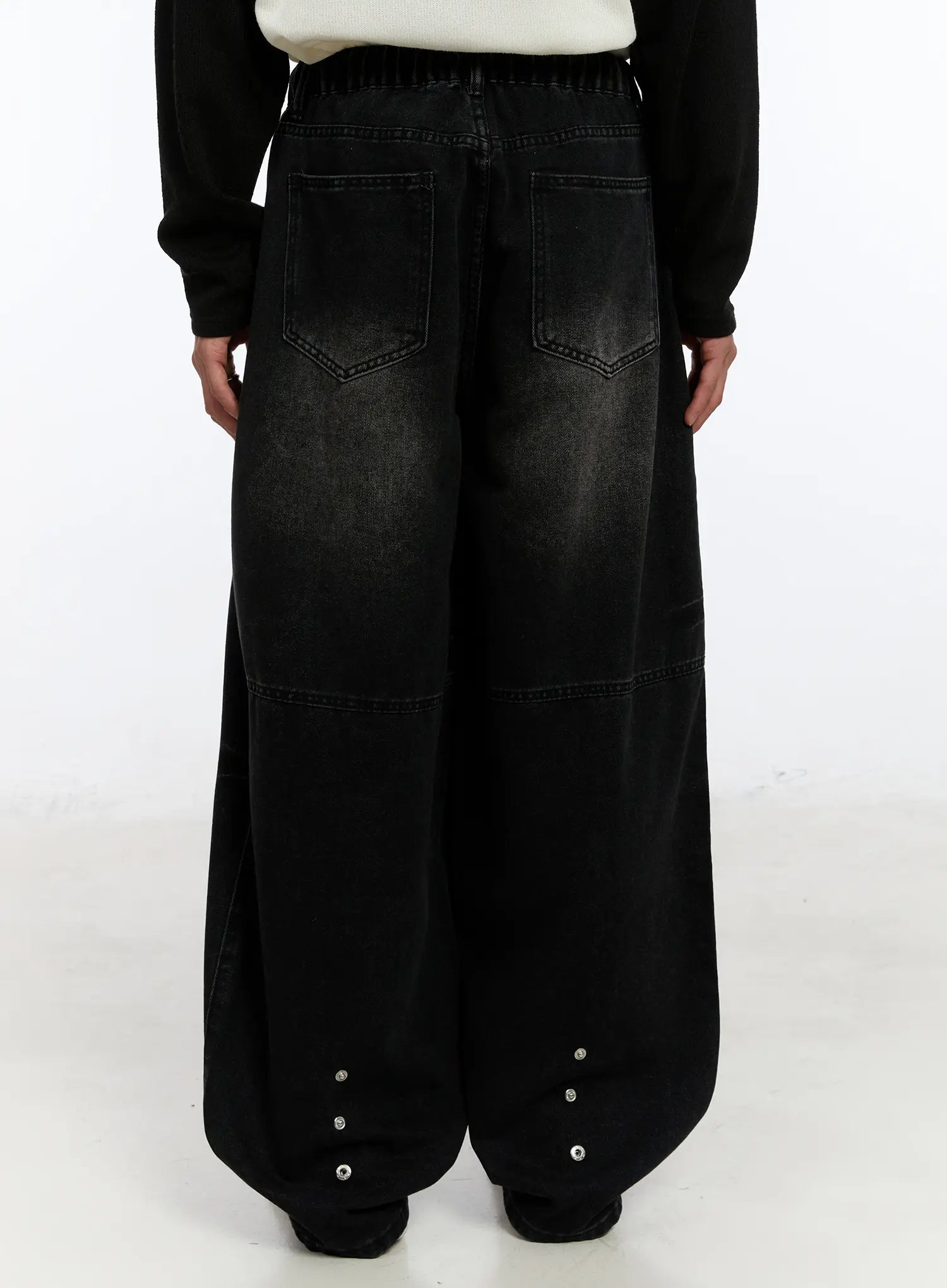 Men's Black Washed Wide Leg Jeans IM530