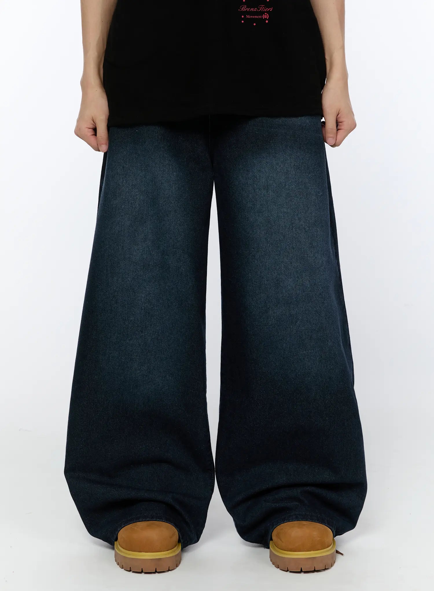 Men's Wide Leg Dark Washed Jeans IA520