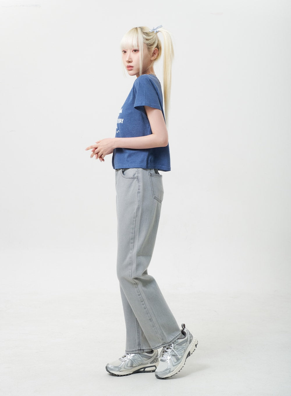 Straight Leg Jeans BU302