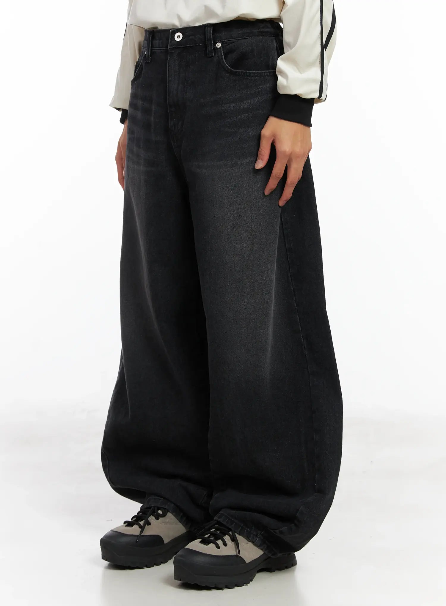 Men's Pintuck Wide Leg Jeans ID511