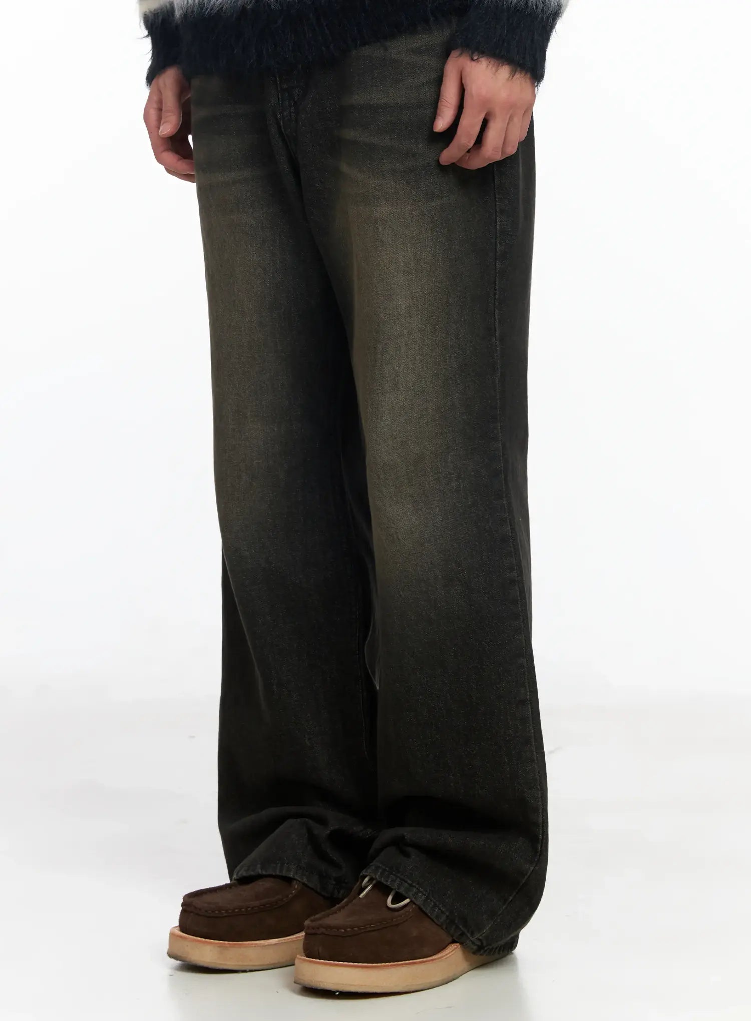 Men's Black Semi-Flared Jeans IJ521