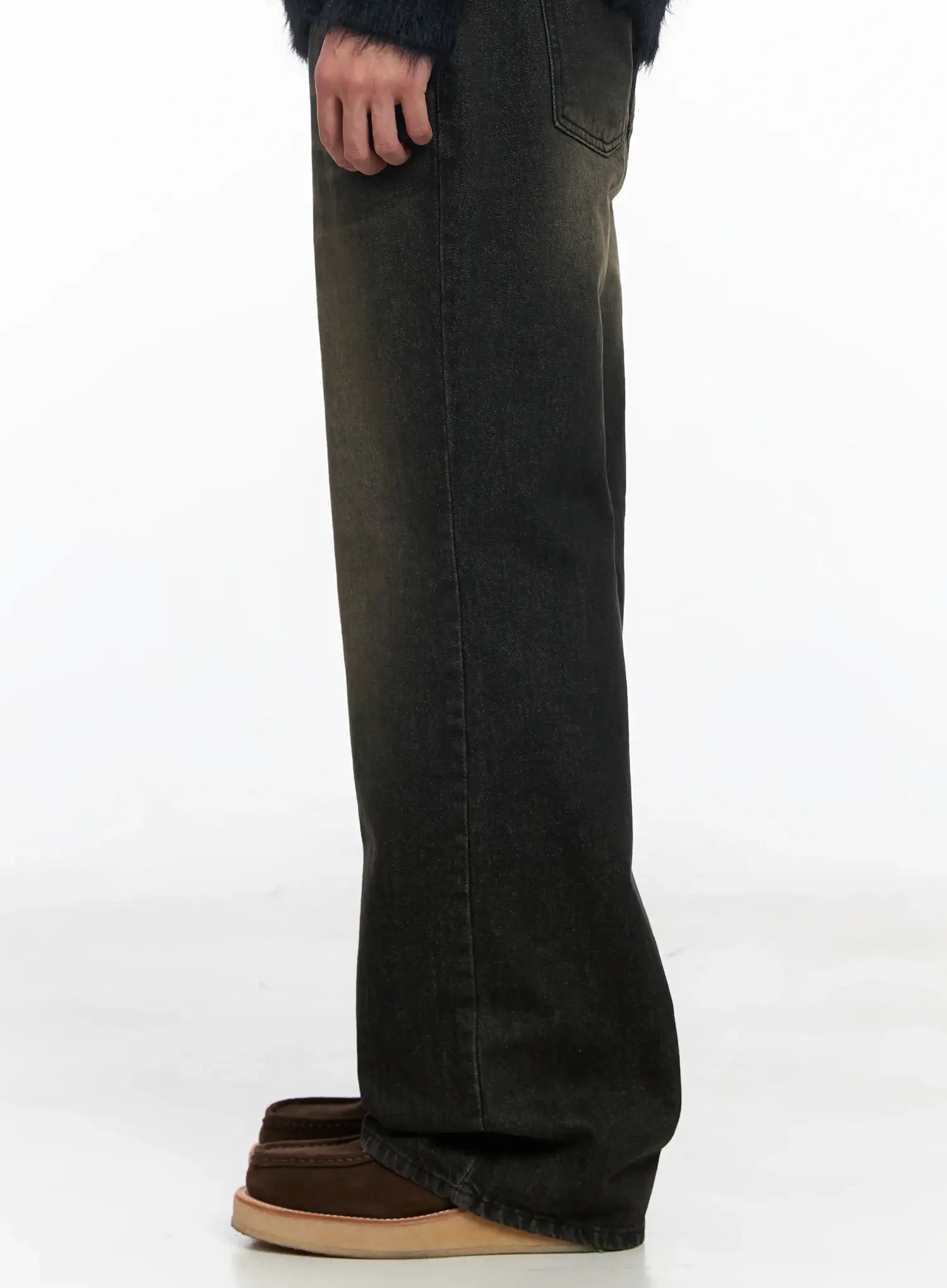 Men's Black Semi-Flared Jeans IJ521