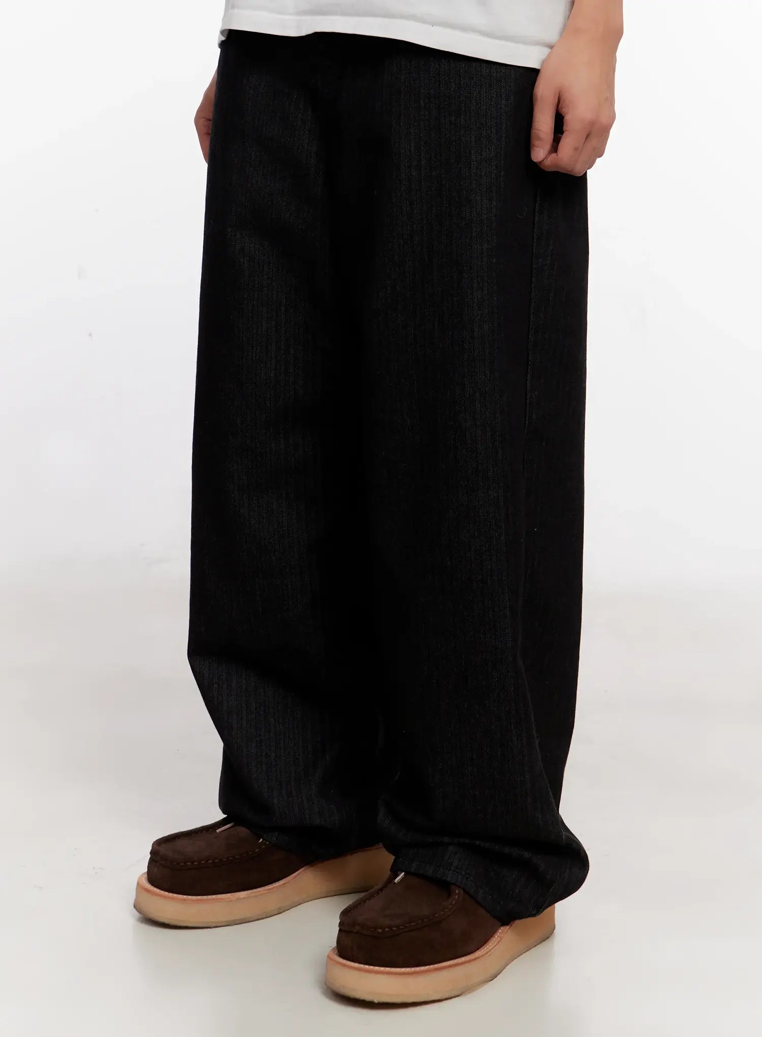Men's Herringbone Wide-Leg Jeans (Black) IO523