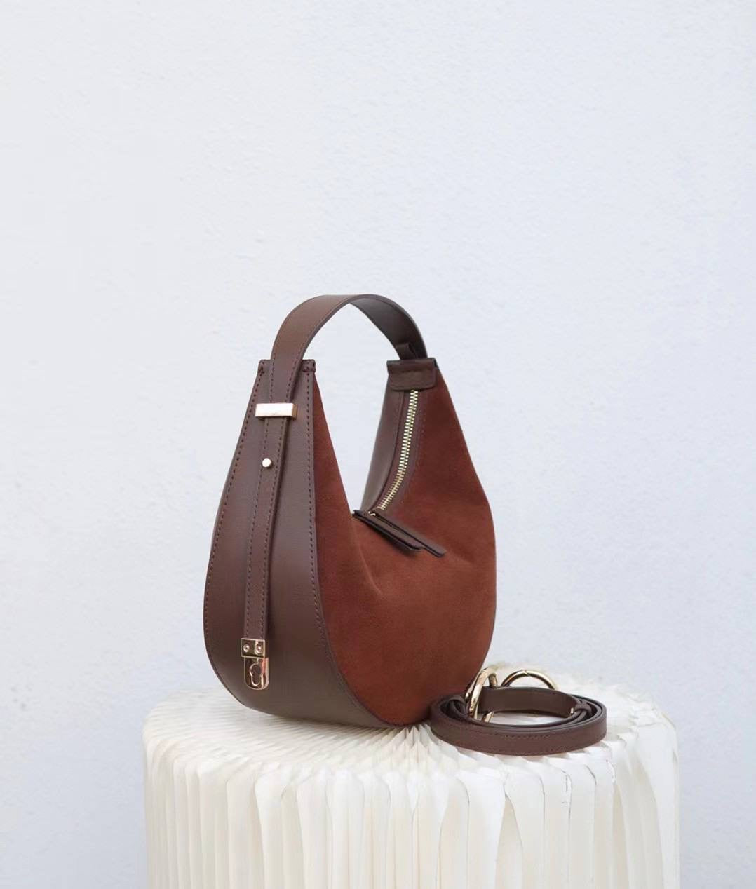 Luxe Harmony — a versatile bag with an adjustable strap