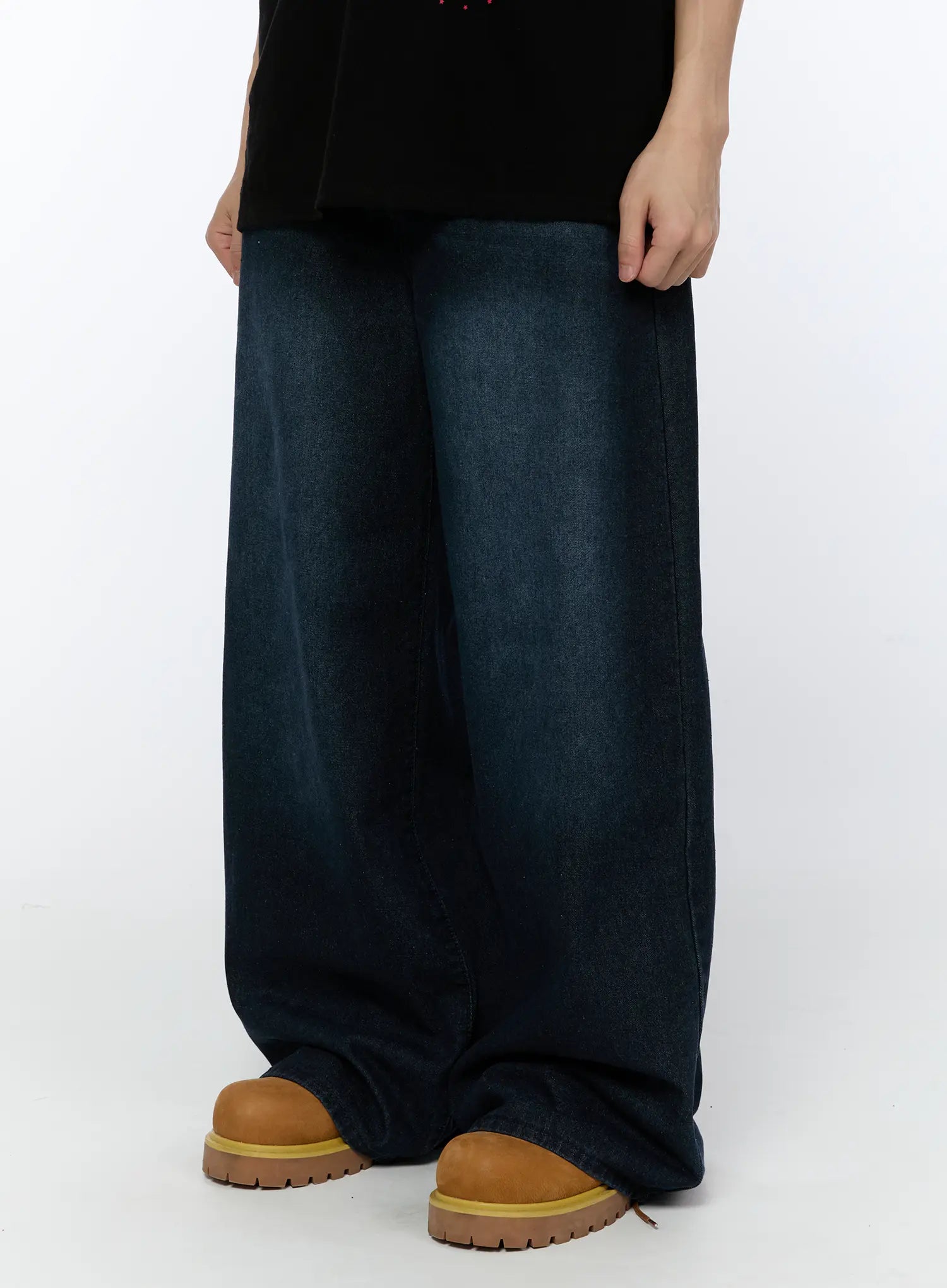 Men's Wide Leg Dark Washed Jeans IA520