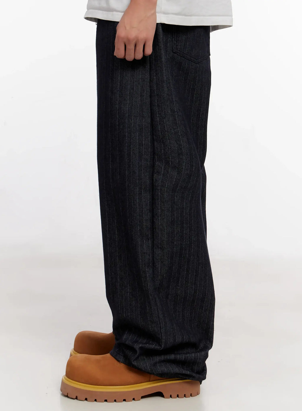 Men's Stripe Wide-Leg Jeans with Patch Detail IO523