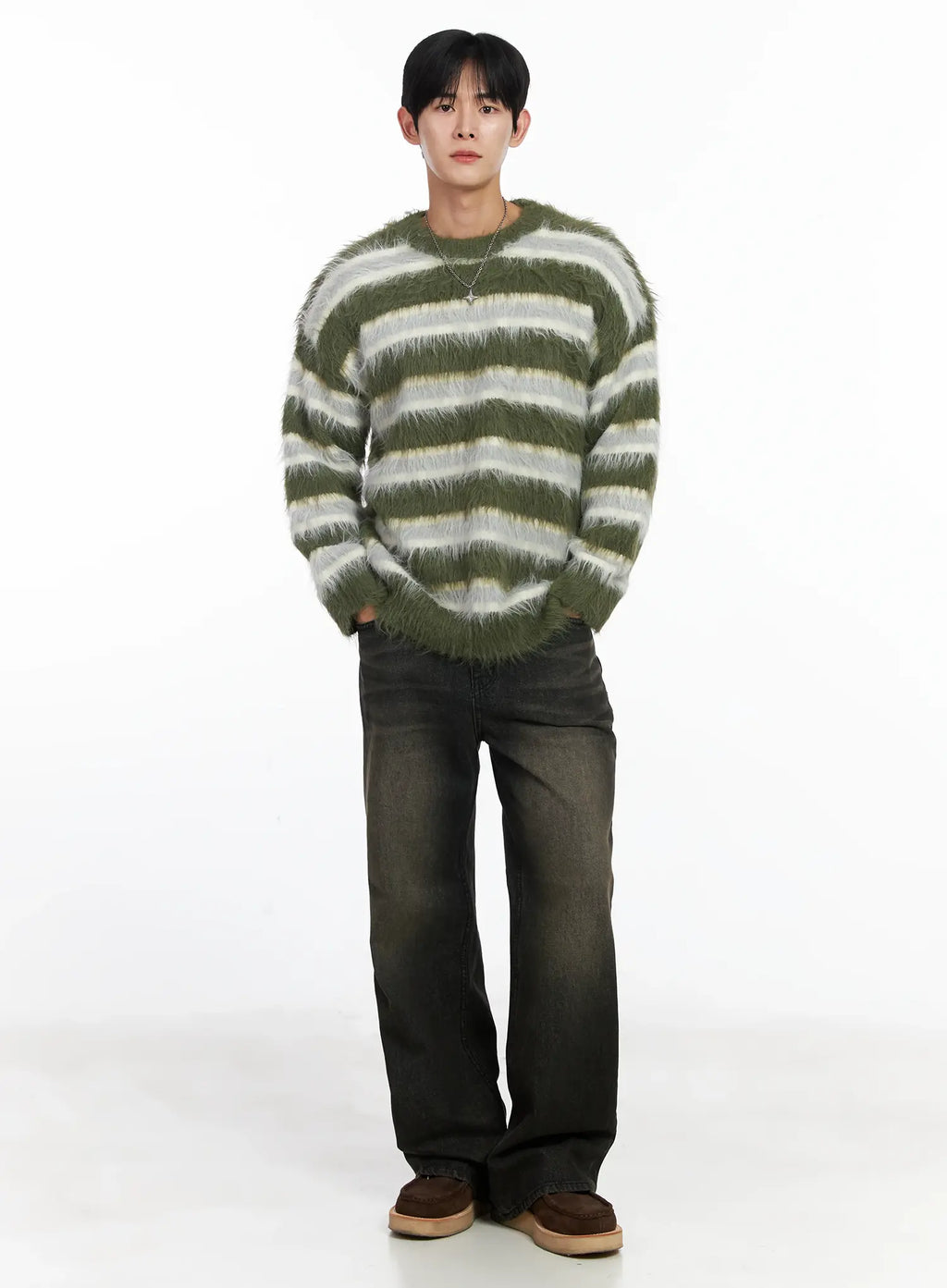 Men's Black Semi-Flared Jeans IJ521